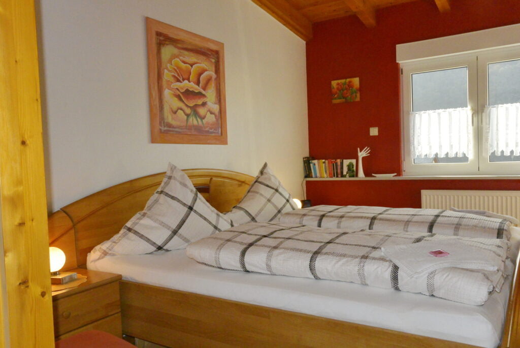 07. Wohnung2-Schlafzimmer-vorne-1