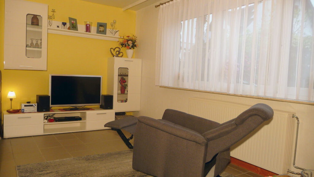 04.Wohnung4-Fernsehsessel